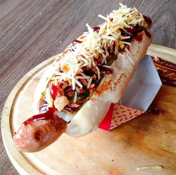 Cachorro-quente vegano do Theo's Veggie Hotdog