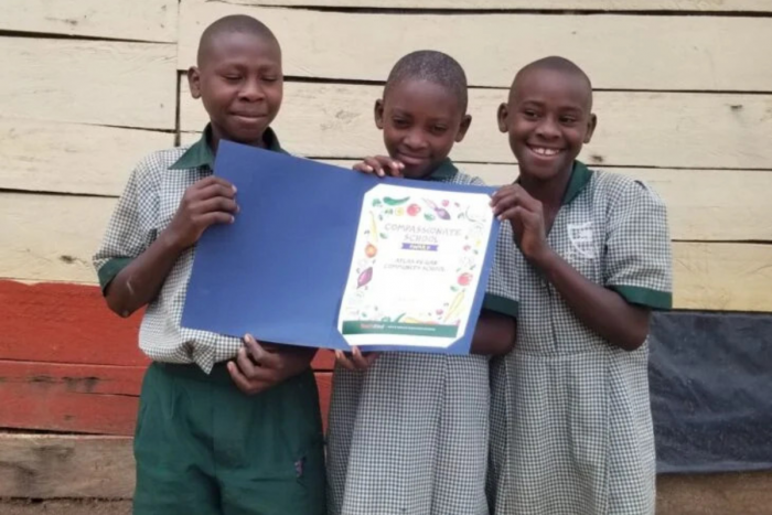 Primeira Escola Vegana Da Uganda Conquista Prêmio Internacional De ...