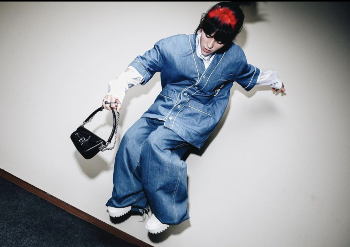 Billie-Eilish-e-Gucci--700x495.png