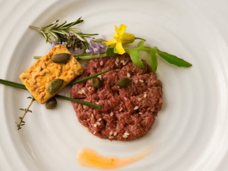 Mosa Meat capta €15 milhões e avança rumo à comercialização da carne cultivada